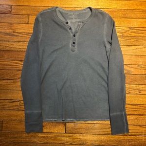 Rogue state distressed Henley